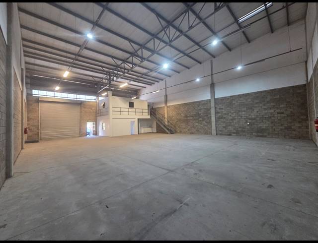 398M² WAREHOUSE TO LET IN MOUNT EDGECOMBE